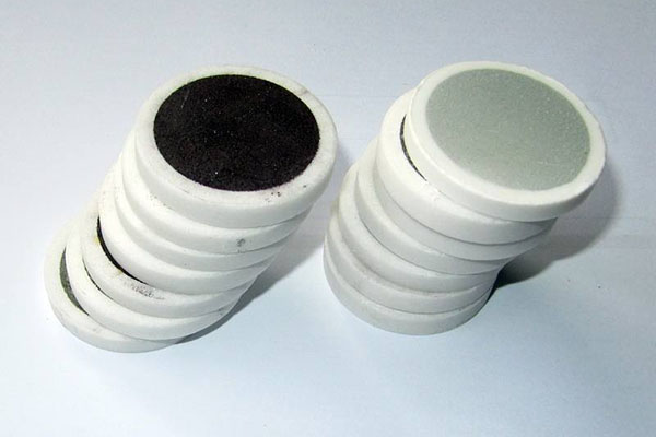 压片后的粉末样品 http://www.wxcxfx.com/cxyq/20190617112926-FoDZXKrFluGkJYfdOyKVQ1nbYWW2.jpg