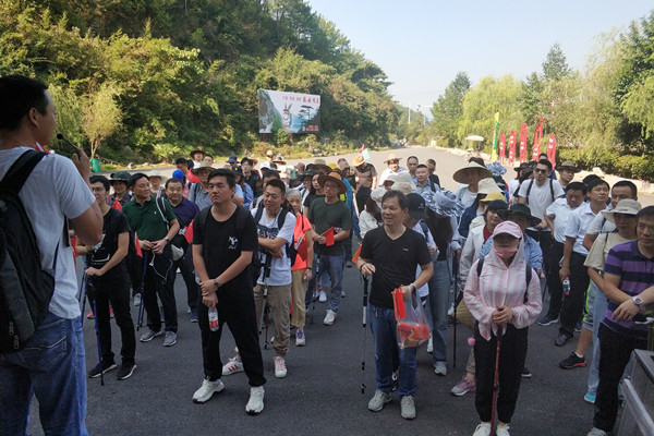 鼓舞士气 /cxyq/20190930134211-Fmv4LF3n6muVlKMZGmcu_8LR6RO6.jpg