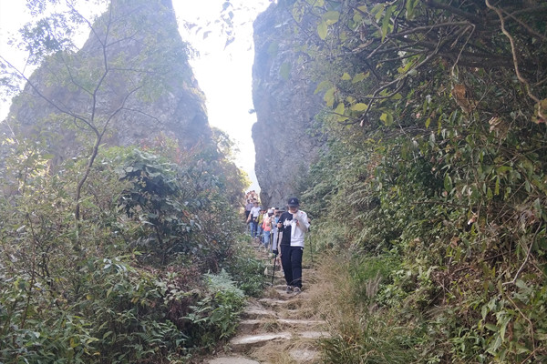 一线天 /cxyq/20190930134852-Fvq68-xGMhj8vC4R-AnfR0VRE4Tl.jpg