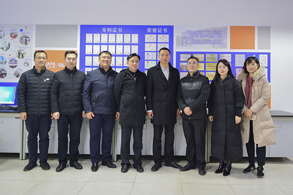 合影留念 http://www.wxcxfx.com/cxyq/20210108145310-Fsxs-3wpWEfIIQpEg7bRWIiyHj28.jpg