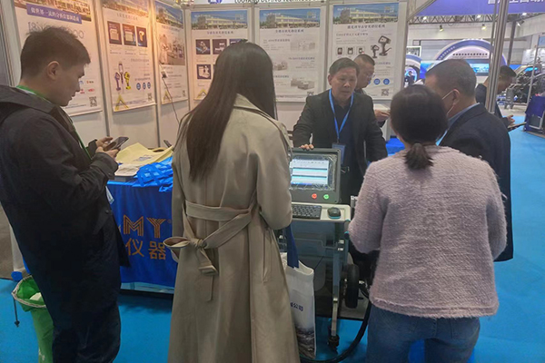 客户咨询移动式直读光谱仪 http://www.wxcxfx.com/cxyq/20230330082145-FiTlRBzLRE4RSzx2rROG-fP2zJK7.jpg