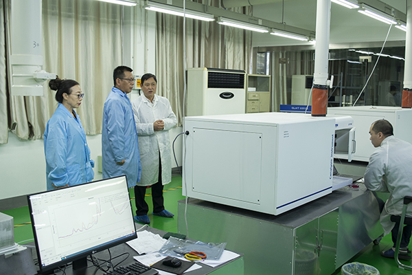 张副会长一行参观创想仪器 /cxyq/20240328105505-FpWFOcxB89HlFXRZLK6wCqObG3gj.jpg