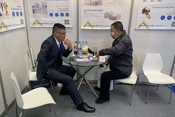 与客户洽谈中 /cxyq/20240329111905-FgxV8BozjZ8p2reeRDU4AjF8M83C.jpg